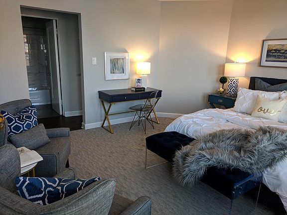5th image of 2150 N Lincoln Park W APT 1012