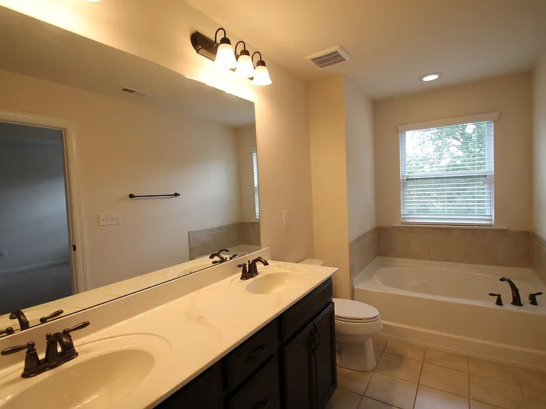 1044 Archibald Ave — Photo 24