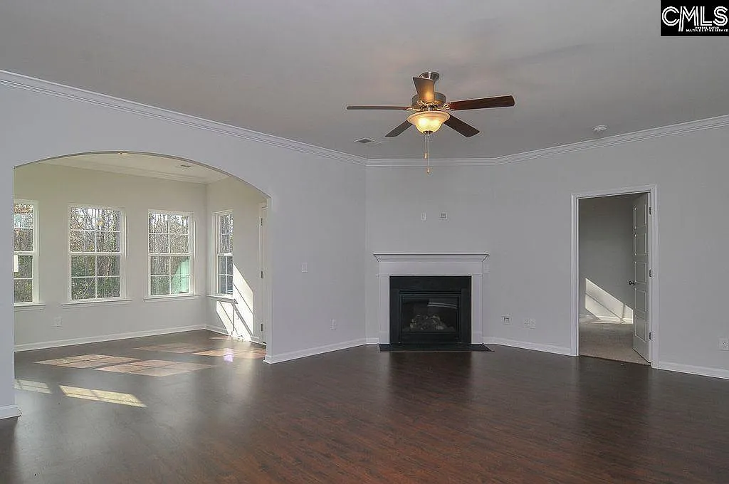 5 bed, 2763 sqft, $2,795 — Photo 3