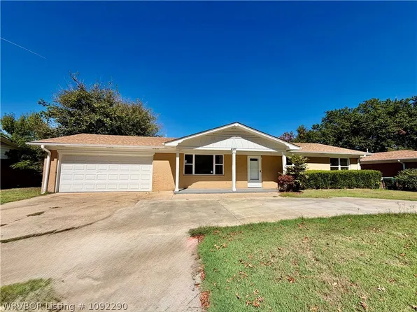 4211 Teakwood Dr, Fort Smith, AR 72904