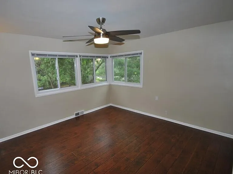 1220 Oak Ridge Dr — Photo 8