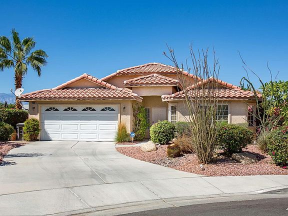 3rd image of 43605 Milan Ct