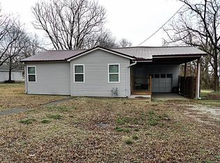 320 Union St, Oswego, KS 67356