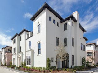 15 Southside Cir, Houston, TX 77025