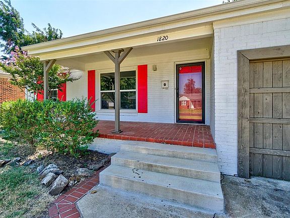 3rd image of 1820 Churchill Way