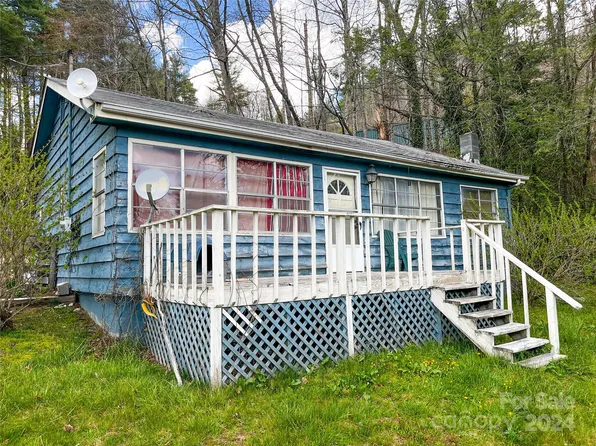 5304 Highway 107 Hwy N, Glenville, NC 28736