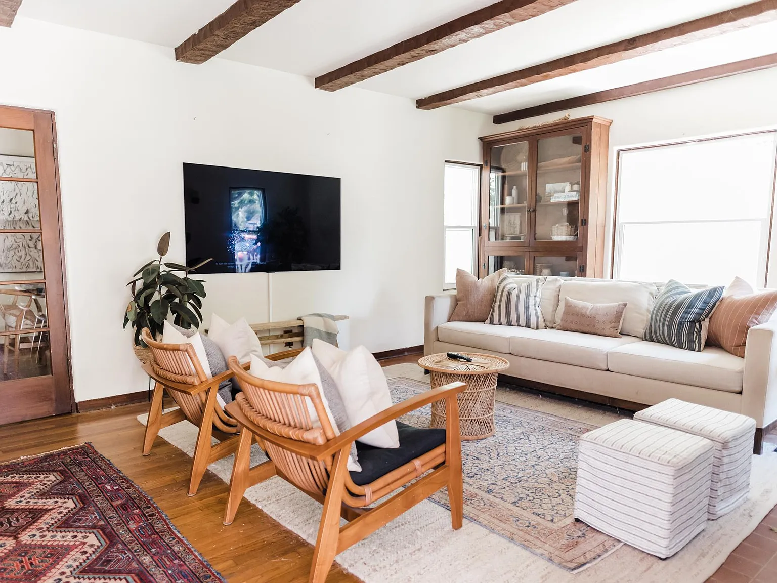 2 bed, 1200 sqft, $4,500 — Photo 2