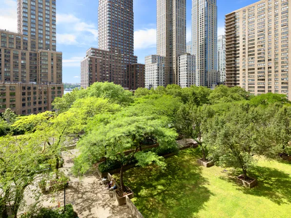 165 West End Avenue image 10 of 11