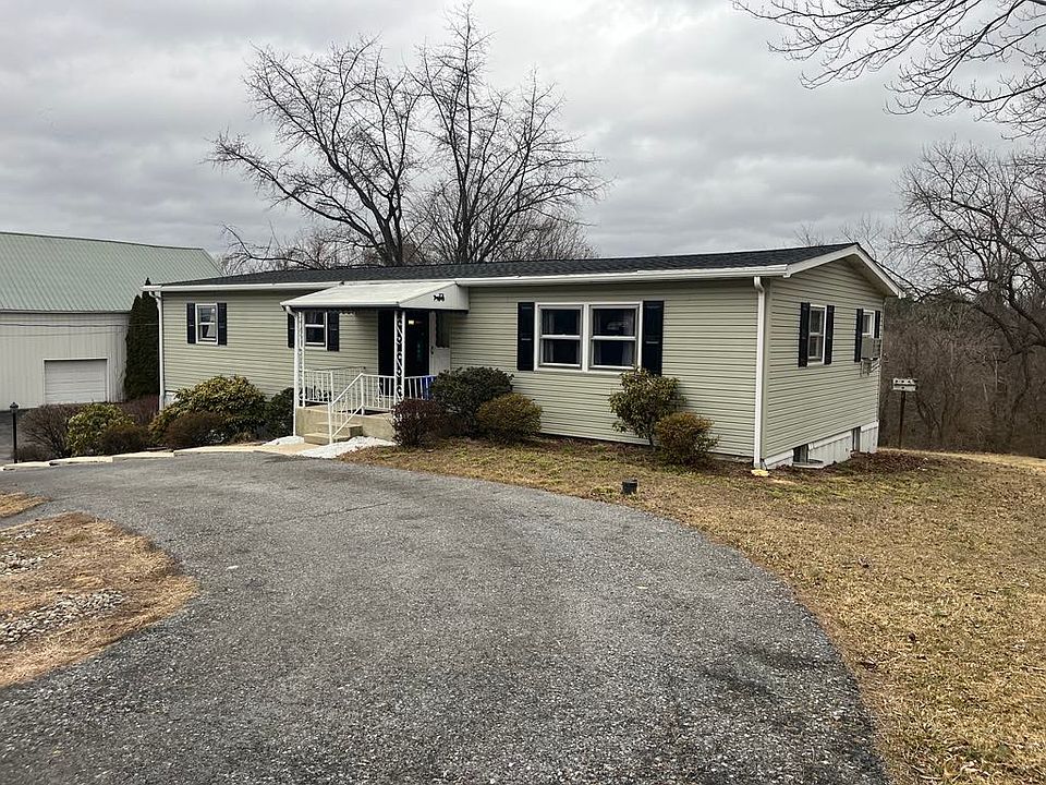 1st image of 841 Brownsville Rd