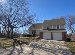 13848 S Sycamore St, Olathe, KS 66062