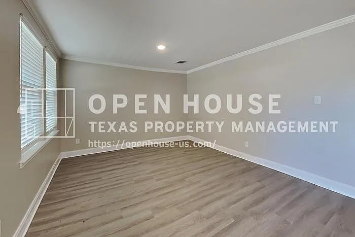 2903 Lake Vista Dr — Photo 6
