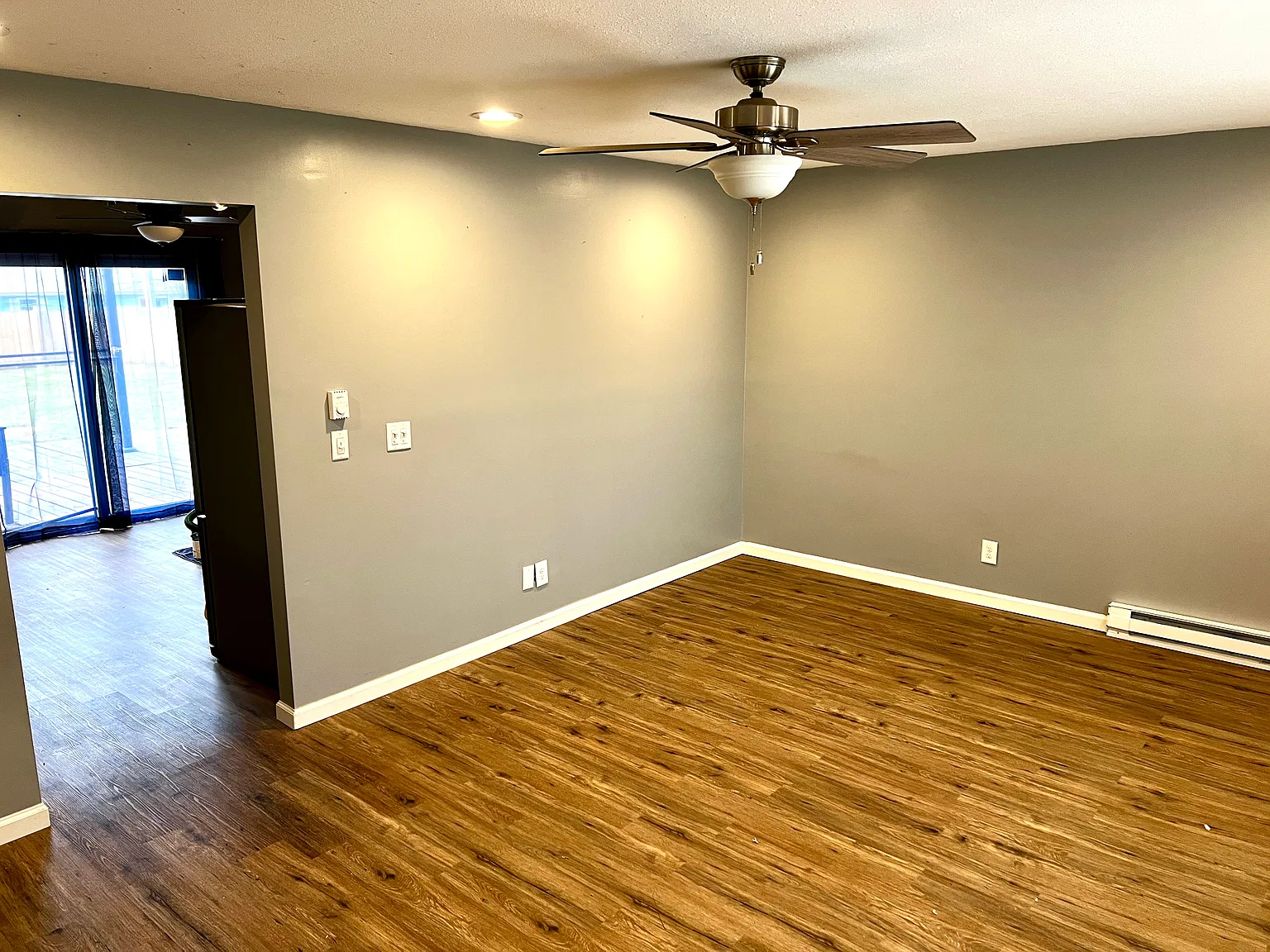 3 bed, 1040 sqft, $1,600 — Photo 3