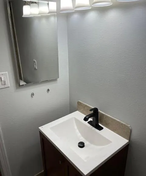 1900 E Elizabeth St #5001 — Photo 22
