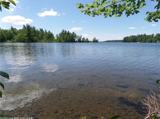 33 Island Park Rd, Winthrop, ME 04364