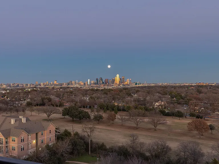 Skyline at Kessler — Photo 7