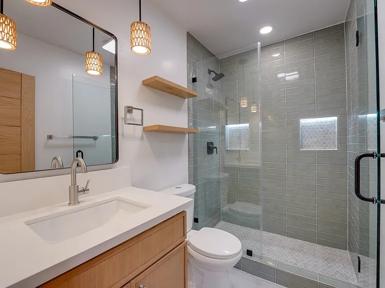 1102 Pacific Beach Dr — Photo 18