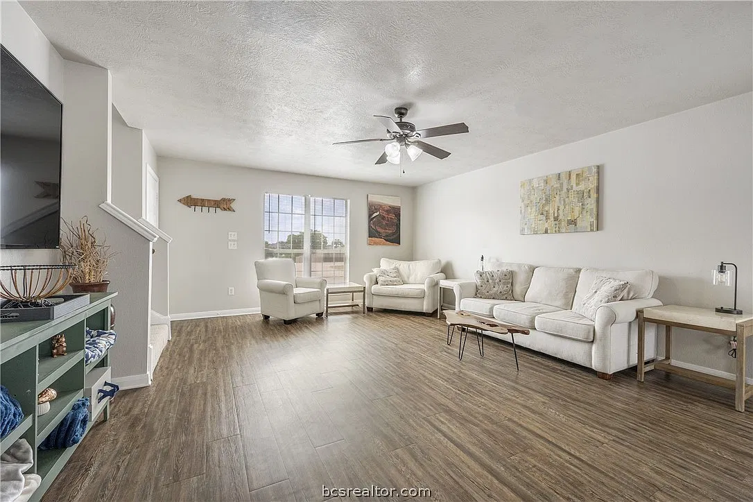 4 bed, 1850 sqft, $2,800 — Photo 4