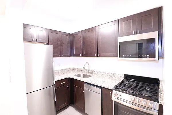 Rented by Oxford Property Group | media 7