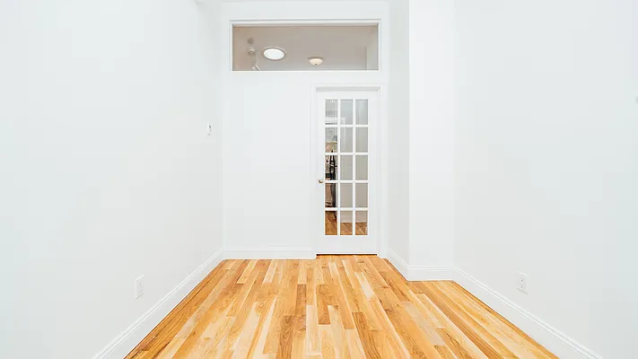 Rented by Nooklyn NYC LLC | media 22