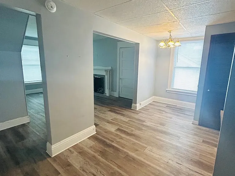 439 College Ave — Photo 2