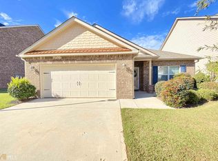 341 Clover Brook Dr, Locust Grove, GA 30248