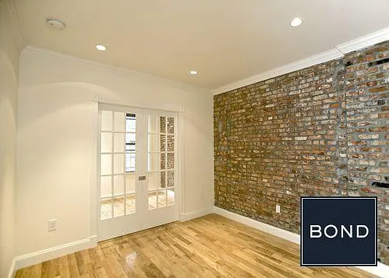 Rented by Bond New York | media 8