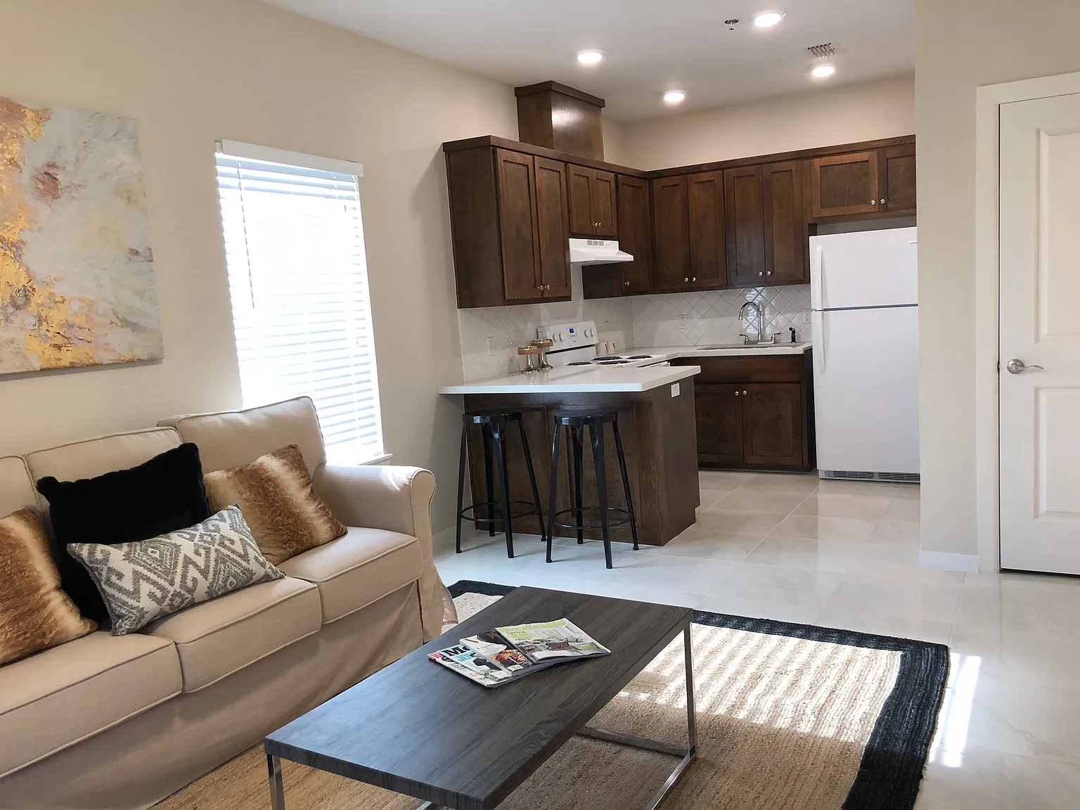 Cherokee Apts — Photo 1