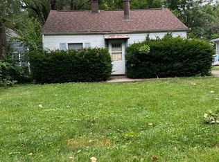 609 N James St, Champaign, IL 61821