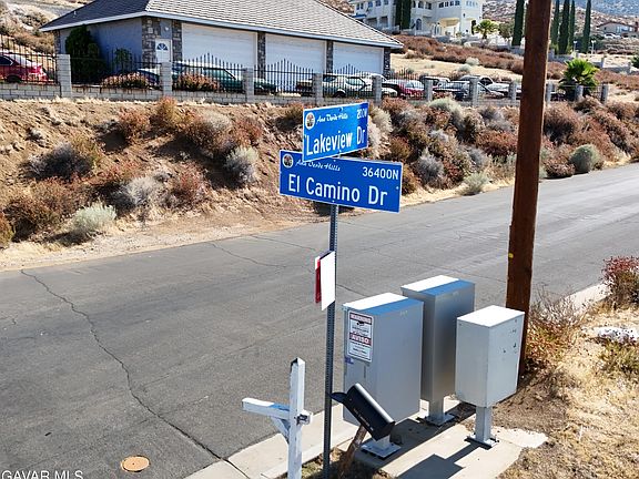 2nd image of El Camino Dr