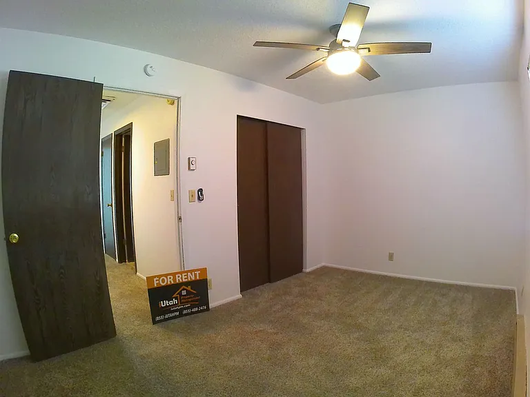 870 N Jackson Ave — Photo 15