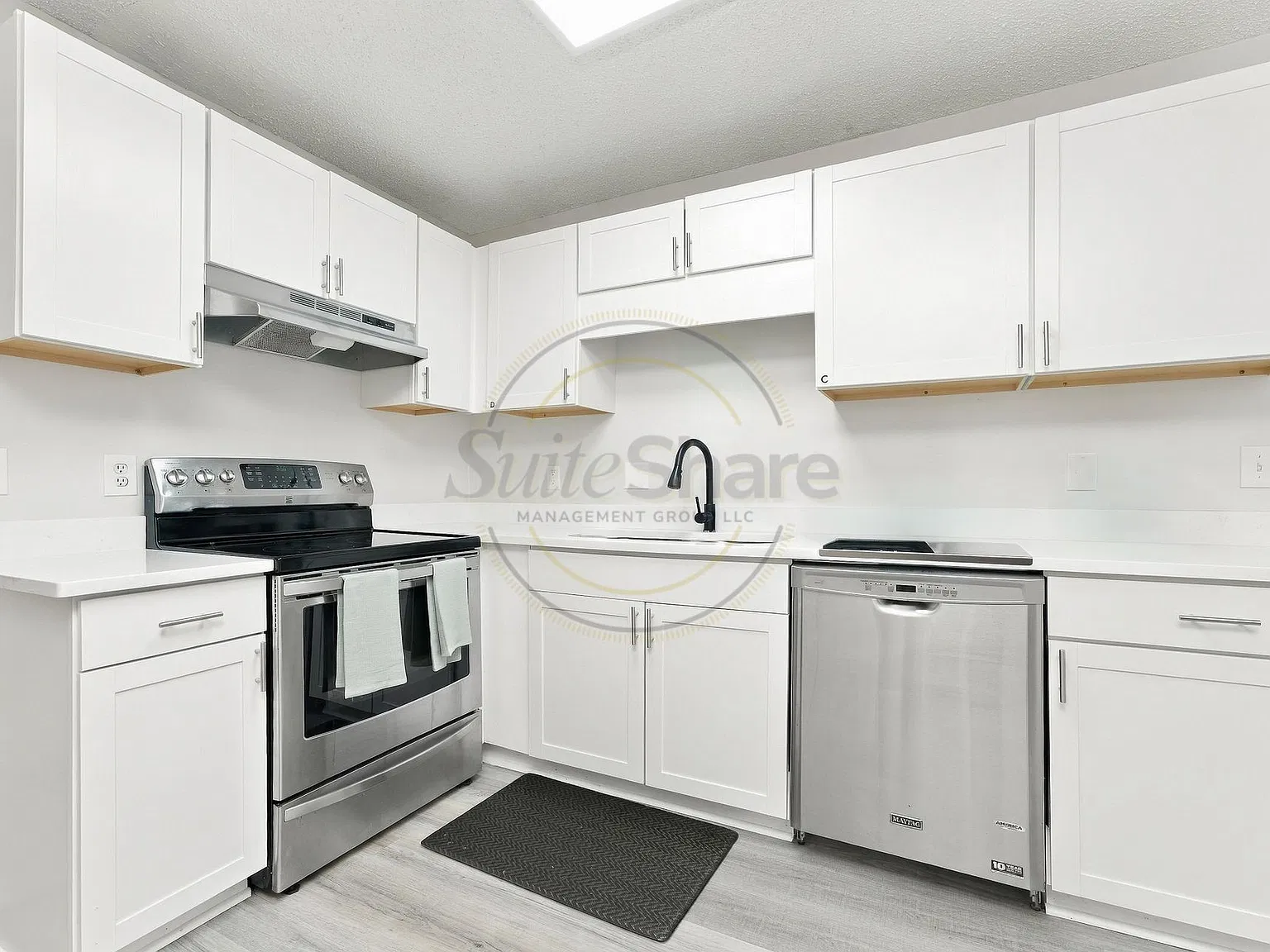 Find Your Suite! Comfortable, Furnished Living in Stone Mountain, GA — Photo 4