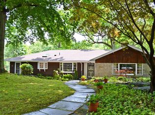 11 Highclere Ln, Valhalla, NY 10595