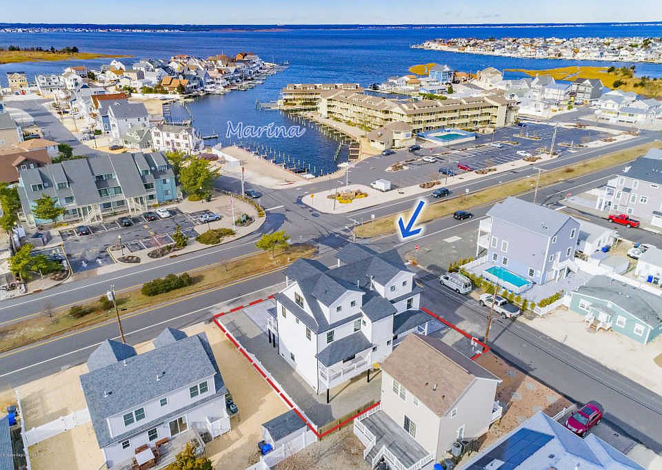 1st image of 1918 Bay Blvd #A