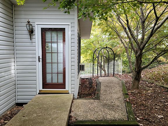 2nd image of 24 Midview Dr