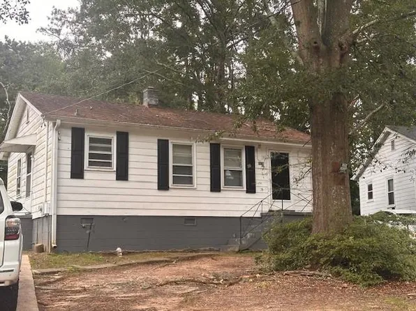 4678 Lake Cir, Forest Park, GA 30297