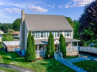 15 Aricia Ln, Stoneham, MA 02180