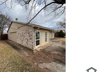 7305 Hedge Dr, Dallas, TX 75249