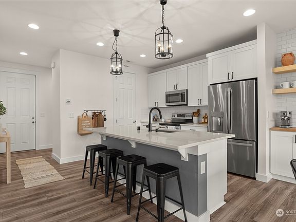 5th image of 13408 Edmunds Parkway E