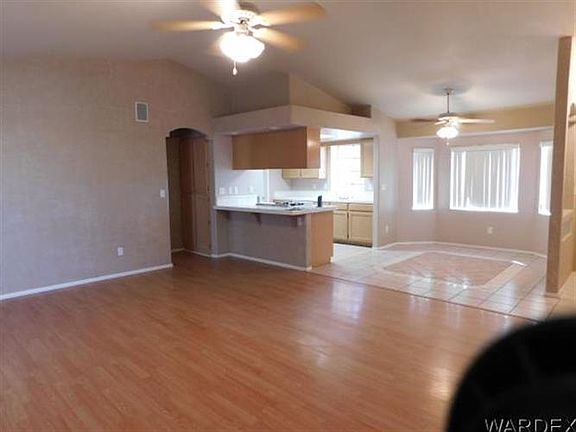 3rd image of 4112 S Jenny Dr
