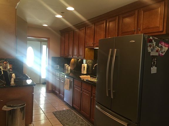 4th image of 9205 Meade Ave