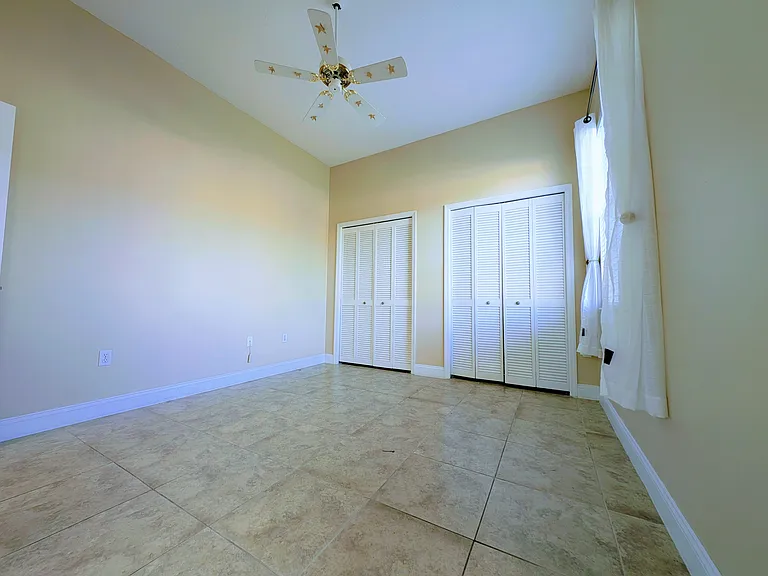 5667 Wellington Ct — Photo 20