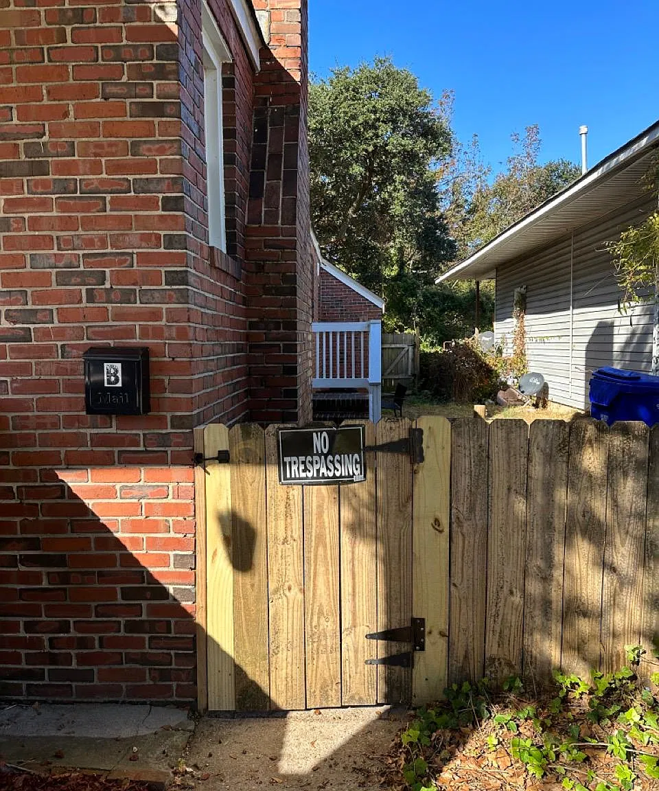 1 bed, 700 sqft, $1,300 — Photo 1