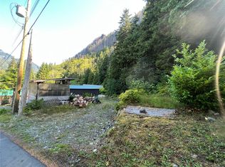 17 Pandora Cres, Zeballos, BC V0P 2A0