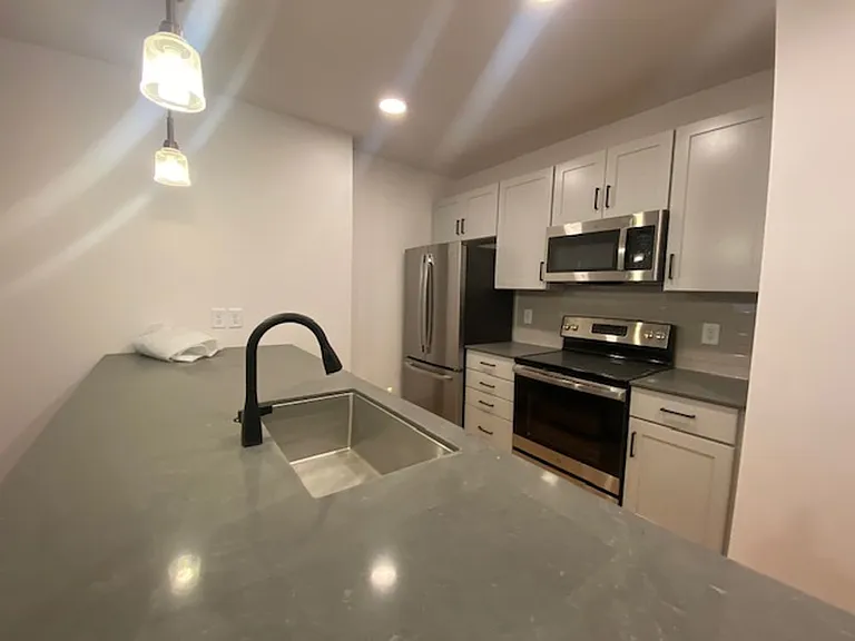 1338 Main Street — Photo 12