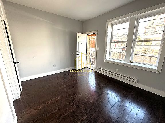 4th image of 308 Renner Ave #11