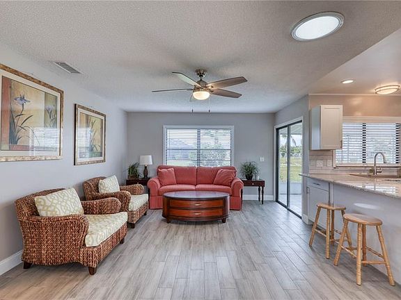 4th image of 304 Sedgewick Ct