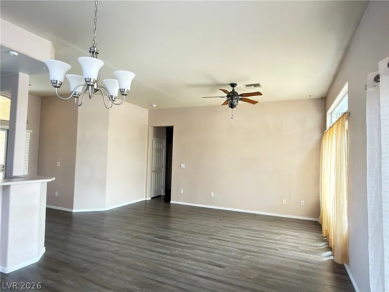 10433 Snyder Ave — Photo 8