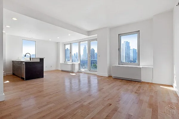 Sold by Halstead Real Estate | media 2