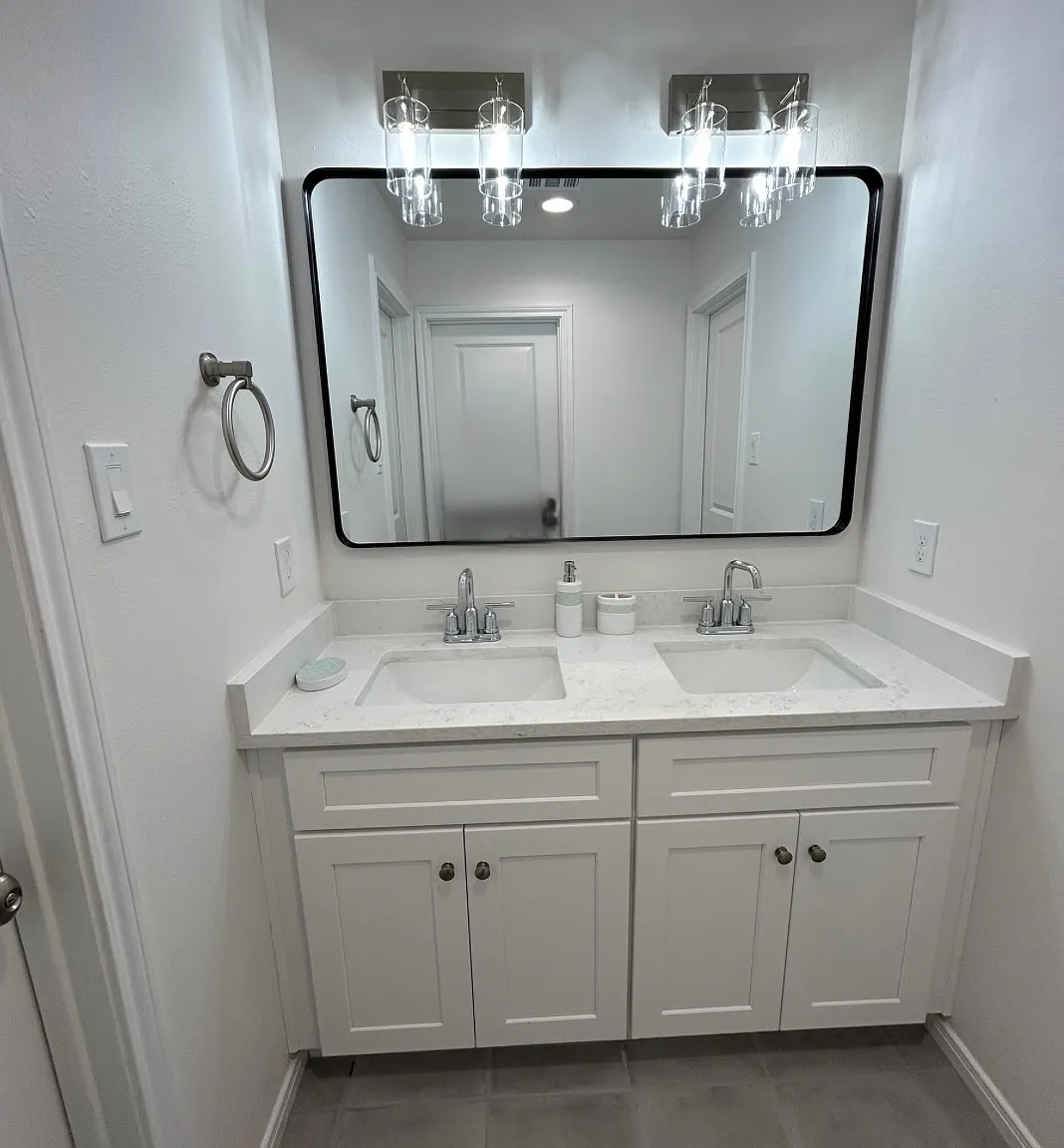 3 bed, 1598 sqft, $2,460 — Photo 1