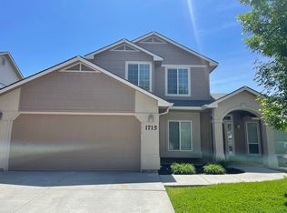 1715 W Apgar Creek Dr, Meridian, ID 83646